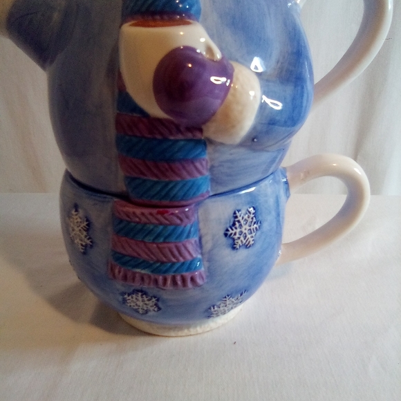 Christmas blue snowman teapot And cup . Beautiful Condition - Picture 3 of 12